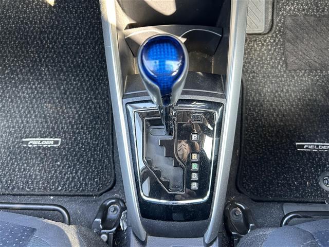 カローラフィールダー ハイブリッドG ToyotaSafetySenseC 純正ナビ CD DVD BT フルセグ バックカメラ クルーズコントロール オートライト 布シート ステアリングスイッチ アイドリングストップ スマートキー(10枚目)