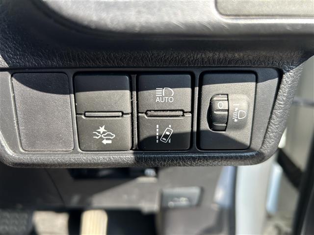 カローラフィールダー ハイブリッドG ToyotaSafetySenseC 純正ナビ CD DVD BT フルセグ バックカメラ クルーズコントロール オートライト 布シート ステアリングスイッチ アイドリングストップ スマートキー(12枚目)