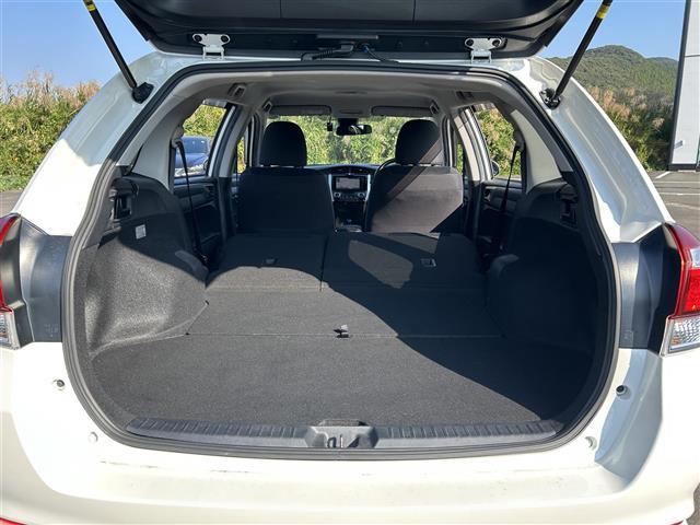 カローラフィールダー ハイブリッドG ToyotaSafetySenseC 純正ナビ CD DVD BT フルセグ バックカメラ クルーズコントロール オートライト 布シート ステアリングスイッチ アイドリングストップ スマートキー(28枚目)