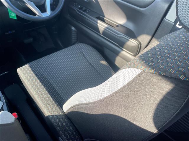 ハスラー ハイブリッドＧターボ　純正８インチナビ　クルーズコントロール　ＥＴＣ　レーンキープアシスト　パドルシフト　オートライト　シートヒーター　純正フロアマット　コーナーセンサー　衝突被害軽減ブレーキ　ＵＳＢ　Ｂｌｕｅｔｏｏｔｈ（2枚目）