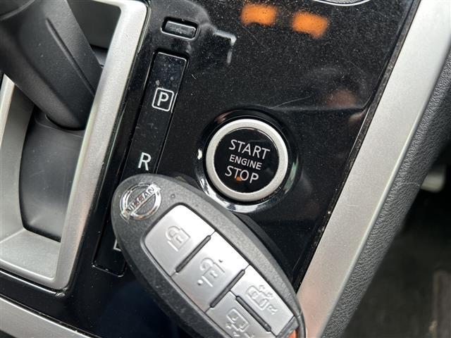 セレナ ハイウェイスター 衝突被害軽減ブレーキ 純正ナビ CD DVD BT フルセグ アラウンドビューモニター 両側パワースライドドア クルーズコントロール LEDオートライト 純正16インチアルミホイール USBポート(6枚目)