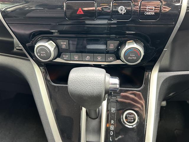 セレナ ハイウェイスター 衝突被害軽減ブレーキ 純正ナビ CD DVD BT フルセグ アラウンドビューモニター 両側パワースライドドア クルーズコントロール LEDオートライト 純正16インチアルミホイール USBポート(8枚目)