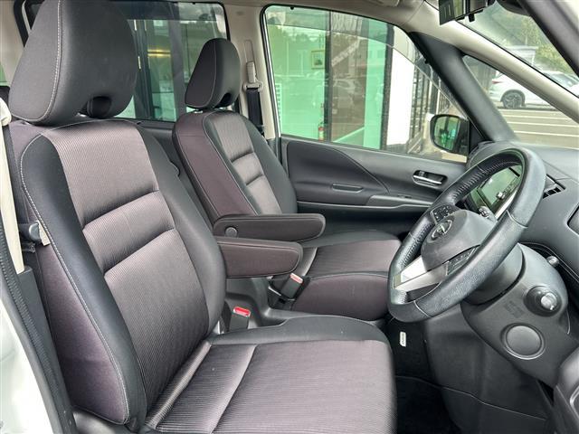 セレナ ハイウェイスター 衝突被害軽減ブレーキ 純正ナビ CD DVD BT フルセグ アラウンドビューモニター 両側パワースライドドア クルーズコントロール LEDオートライト 純正16インチアルミホイール USBポート(9枚目)