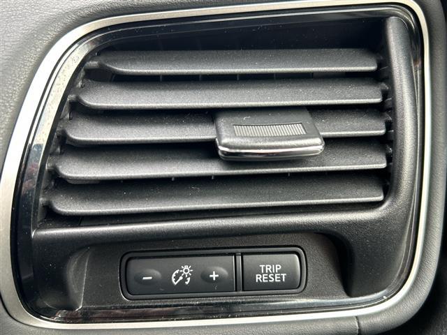 セレナ ハイウェイスター 衝突被害軽減ブレーキ 純正ナビ CD DVD BT フルセグ アラウンドビューモニター 両側パワースライドドア クルーズコントロール LEDオートライト 純正16インチアルミホイール USBポート(36枚目)