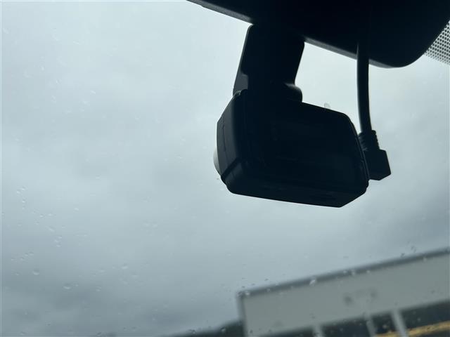 ハイエースバン トヨタセーフティセンス フリップダウンモニター 社外ナビ CD DVD BT フルセグ バックカメラ 両側パワースライドドア LEDオートライト ステアリングスイッチ アイドリングストップ ETC(15枚目)