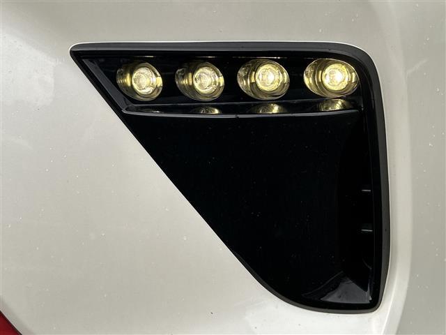 ノート ニスモ　Ｓ　純正ＳＤナビ　Ｂｌｕｅｔｏｏｔｈ　フルセグＴＶ　ＣＤ　ＤＶＤ　バックカメラ　ＬＥＤヘッドライト　社外１７インチアルミホイール　ハーフレザーシート　前方ドライブレコーダー　純正フロアマット　スマートキー（24枚目）