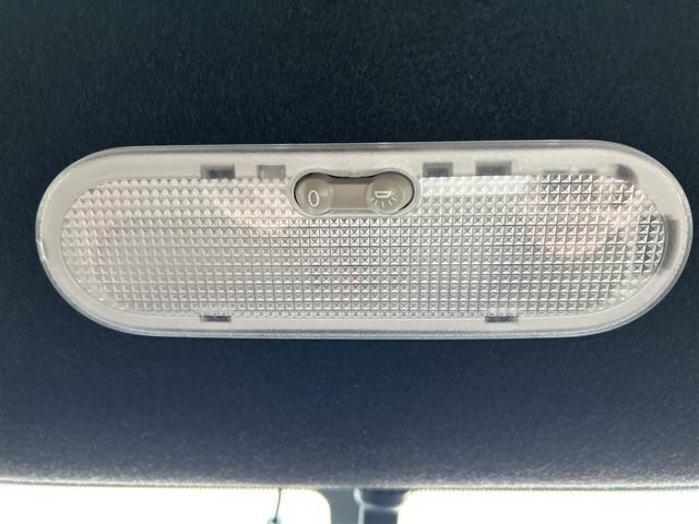 ノート ニスモ　Ｓ　純正ＳＤナビ　Ｂｌｕｅｔｏｏｔｈ　フルセグＴＶ　ＣＤ　ＤＶＤ　バックカメラ　ＬＥＤヘッドライト　社外１７インチアルミホイール　ハーフレザーシート　前方ドライブレコーダー　純正フロアマット　スマートキー（31枚目）