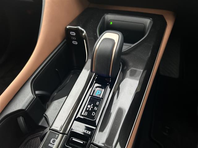 クラウンスポーツ Z 4WD トヨタセーフティセンス 純正ディスプレイオーディオ BT フルセグ アラウンドビューモニター 電動リアゲート レーダークルーズコントロール LEDオートライト シートメモリー シートヒーター(26枚目)