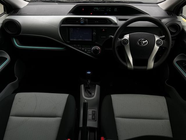 アクア Ｓ　純正ＳＤナビ　フルセグＴＶ　Ｂｌｕｅｔｏｏｔｈ　ＣＤ　ＤＶＤ　バックカメラ　ドアバイザー　リモコンキー　パワーステアリング　パワーウィンドウ　純正フロアマット　取扱説明書　保証書（2枚目）