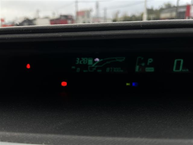 アクア Ｓ　純正ＳＤナビ　フルセグＴＶ　Ｂｌｕｅｔｏｏｔｈ　ＣＤ　ＤＶＤ　バックカメラ　ドアバイザー　リモコンキー　パワーステアリング　パワーウィンドウ　純正フロアマット　取扱説明書　保証書（3枚目）