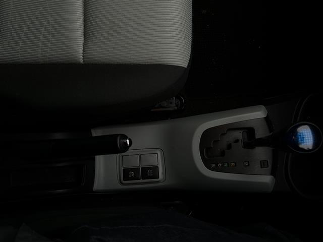 アクア Ｓ　純正ＳＤナビ　フルセグＴＶ　Ｂｌｕｅｔｏｏｔｈ　ＣＤ　ＤＶＤ　バックカメラ　ドアバイザー　リモコンキー　パワーステアリング　パワーウィンドウ　純正フロアマット　取扱説明書　保証書（10枚目）