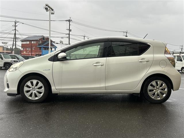 アクア Ｓ　純正ＳＤナビ　フルセグＴＶ　Ｂｌｕｅｔｏｏｔｈ　ＣＤ　ＤＶＤ　バックカメラ　ドアバイザー　リモコンキー　パワーステアリング　パワーウィンドウ　純正フロアマット　取扱説明書　保証書（22枚目）