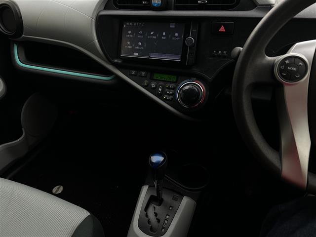 アクア Ｓ　純正ＳＤナビ　フルセグＴＶ　Ｂｌｕｅｔｏｏｔｈ　ＣＤ　ＤＶＤ　バックカメラ　ドアバイザー　リモコンキー　パワーステアリング　パワーウィンドウ　純正フロアマット　取扱説明書　保証書（28枚目）