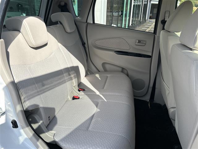 デイズ Ｘ　純正ナビ　Ｂｌｕｅｔｏｏｔｈ　ＣＤ　ＤＶ　アラウンドビューモニター　アイドリングストップ　純正フロアマット　ドアバイザー　パワーウィンドウ　パワーステアリング　スマートキー　スペアキー×１（10枚目）