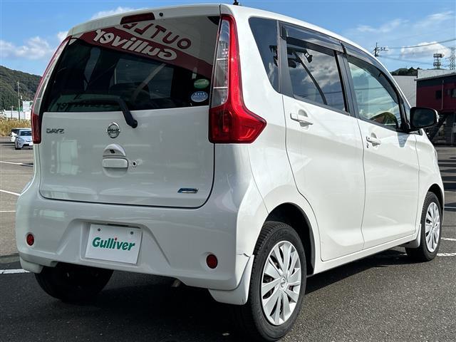 デイズ Ｘ　純正ナビ　Ｂｌｕｅｔｏｏｔｈ　ＣＤ　ＤＶ　アラウンドビューモニター　アイドリングストップ　純正フロアマット　ドアバイザー　パワーウィンドウ　パワーステアリング　スマートキー　スペアキー×１（15枚目）