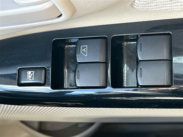 デイズ Ｘ　純正ナビ　Ｂｌｕｅｔｏｏｔｈ　ＣＤ　ＤＶ　アラウンドビューモニター　アイドリングストップ　純正フロアマット　ドアバイザー　パワーウィンドウ　パワーステアリング　スマートキー　スペアキー×１（40枚目）