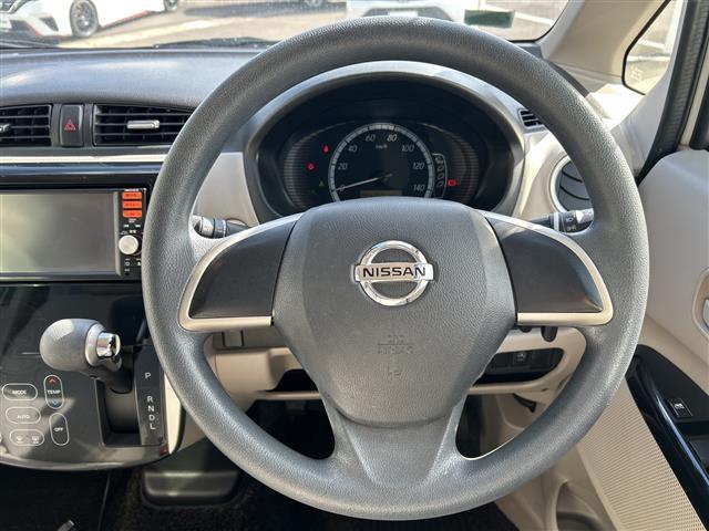 デイズ Ｘ　純正ナビ　Ｂｌｕｅｔｏｏｔｈ　ＣＤ　ＤＶ　アラウンドビューモニター　アイドリングストップ　純正フロアマット　ドアバイザー　パワーウィンドウ　パワーステアリング　スマートキー　スペアキー×１（42枚目）