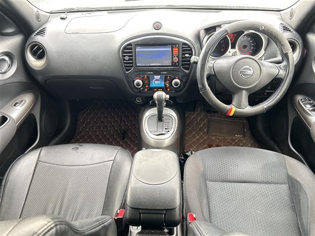 ジューク 15RX アーバンセレクション 純正ナビ CD DVD BT フルセグ バックカメラ オートライト 純正17インチアルミホイール ステアリングスイッチ アイドリングストップ スマートキー ETC ドライブレコーダー 純正フロアマット(2枚目)