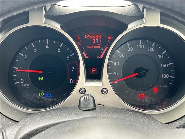 ジューク 15RX アーバンセレクション 純正ナビ CD DVD BT フルセグ バックカメラ オートライト 純正17インチアルミホイール ステアリングスイッチ アイドリングストップ スマートキー ETC ドライブレコーダー 純正フロアマット(3枚目)