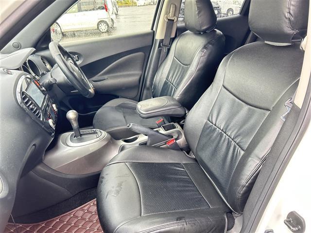 ジューク 15RX アーバンセレクション 純正ナビ CD DVD BT フルセグ バックカメラ オートライト 純正17インチアルミホイール ステアリングスイッチ アイドリングストップ スマートキー ETC ドライブレコーダー 純正フロアマット(11枚目)