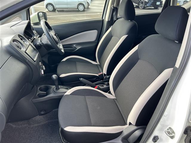 ノート X 社外ナビ CD BT ワンセグ バックカメラ オートライト アイドリングストップ プッシュスタート 横滑り防止装置 レーンアシスト コーナーセンサー スマートキー ETC プッシュスタート PS PW(11枚目)