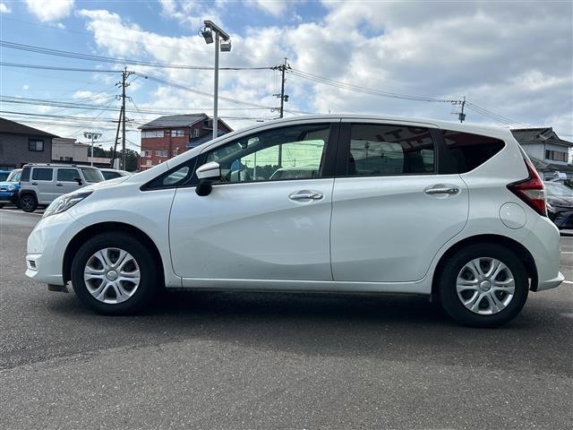 ノート X 社外ナビ CD BT ワンセグ バックカメラ オートライト アイドリングストップ プッシュスタート 横滑り防止装置 レーンアシスト コーナーセンサー スマートキー ETC プッシュスタート PS PW(23枚目)