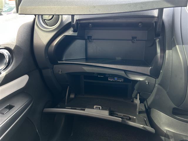 ノート X 社外ナビ CD BT ワンセグ バックカメラ オートライト アイドリングストップ プッシュスタート 横滑り防止装置 レーンアシスト コーナーセンサー スマートキー ETC プッシュスタート PS PW(41枚目)