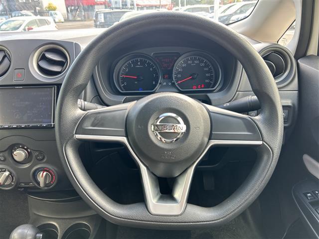 ノート X 社外ナビ CD BT ワンセグ バックカメラ オートライト アイドリングストップ プッシュスタート 横滑り防止装置 レーンアシスト コーナーセンサー スマートキー ETC プッシュスタート PS PW(42枚目)