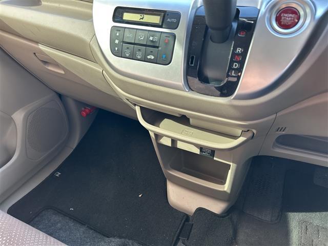 N-WGN G 社外ナビ CD DVD ワンセグ 純正14インチアルミホイール アイドリングストップ G-CON ECONモード リア3点式ロードリミッター付ELRシートベルト ヘッドライトレベライザー スマートキー(8枚目)