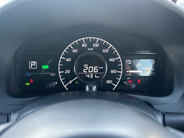 ノート ｅ－パワー　メダリスト　純正ＳＤナビ　フルセグＴＶ　Ｂｌｕｅｔｏｏｔｈ　ＣＤ　ＤＶＤ　アラウンドビューモニター　レーダークルーズコントロール　ハーフレザーシート　ＬＥＤヘッドライト　純正１５インチアルミホイール　ＥＴＣ（3枚目）