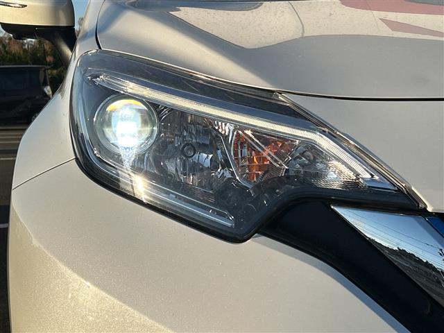 ノート ｅ－パワー　メダリスト　純正ＳＤナビ　フルセグＴＶ　Ｂｌｕｅｔｏｏｔｈ　ＣＤ　ＤＶＤ　アラウンドビューモニター　レーダークルーズコントロール　ハーフレザーシート　ＬＥＤヘッドライト　純正１５インチアルミホイール　ＥＴＣ（16枚目）