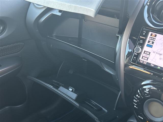 ノート ｅ－パワー　メダリスト　純正ＳＤナビ　フルセグＴＶ　Ｂｌｕｅｔｏｏｔｈ　ＣＤ　ＤＶＤ　アラウンドビューモニター　レーダークルーズコントロール　ハーフレザーシート　ＬＥＤヘッドライト　純正１５インチアルミホイール　ＥＴＣ（33枚目）