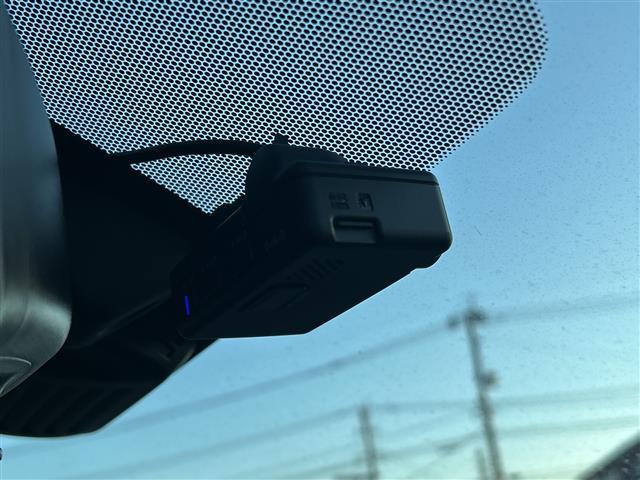 ノート ｅ－パワー　メダリスト　純正ＳＤナビ　フルセグＴＶ　Ｂｌｕｅｔｏｏｔｈ　ＣＤ　ＤＶＤ　アラウンドビューモニター　レーダークルーズコントロール　ハーフレザーシート　ＬＥＤヘッドライト　純正１５インチアルミホイール　ＥＴＣ（36枚目）