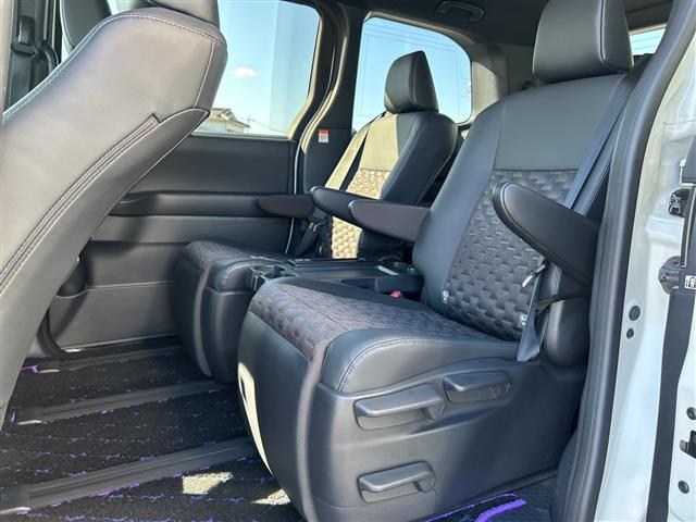 ヴォクシー ハイブリッドＳ－Ｚ（25枚目）