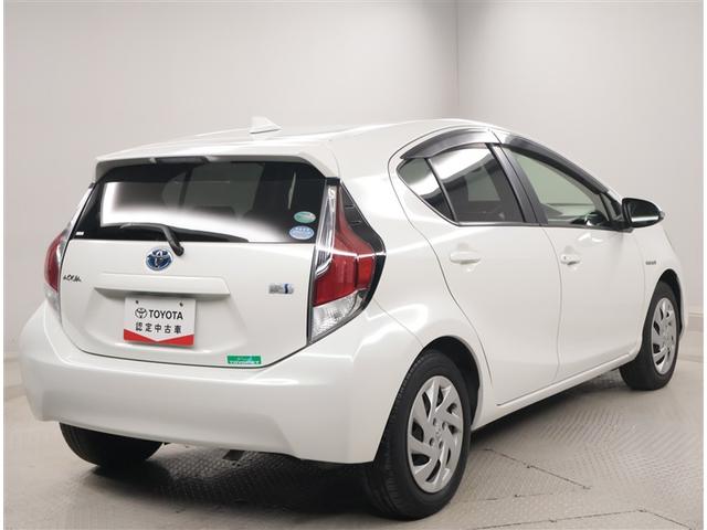 アクア Ｓ　スマートキープッシュスタート　キーレスエントリ　フルセグ地デジ　イモビ　ナビ＆ＴＶ　オートエアコン　デュアルエアバック　ＥＳＣ　パワーウィンドウ　ＥＴＣ　ＤＶＤ再生可能　ＳＲＳ　パワーステアリング（3枚目）