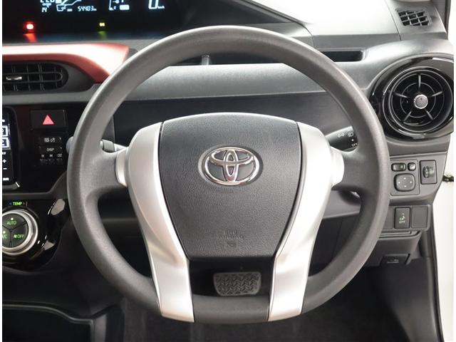 アクア Ｓ　スマートキープッシュスタート　キーレスエントリ　フルセグ地デジ　イモビ　ナビ＆ＴＶ　オートエアコン　デュアルエアバック　ＥＳＣ　パワーウィンドウ　ＥＴＣ　ＤＶＤ再生可能　ＳＲＳ　パワーステアリング（6枚目）