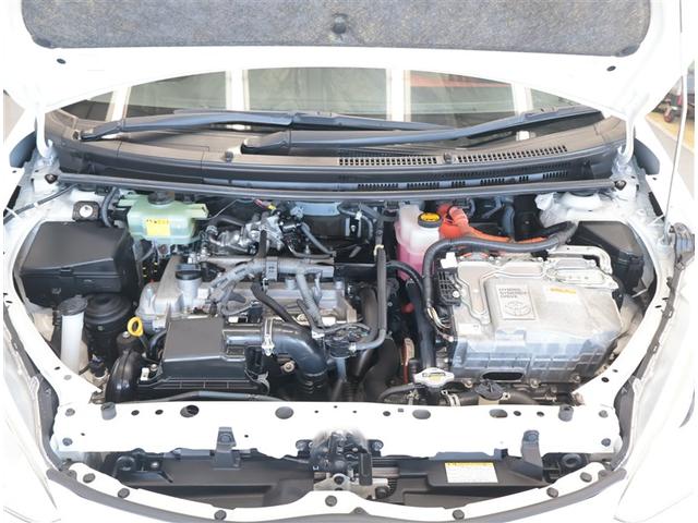 アクア Ｓ　スマートキープッシュスタート　キーレスエントリ　フルセグ地デジ　イモビ　ナビ＆ＴＶ　オートエアコン　デュアルエアバック　ＥＳＣ　パワーウィンドウ　ＥＴＣ　ＤＶＤ再生可能　ＳＲＳ　パワーステアリング（19枚目）