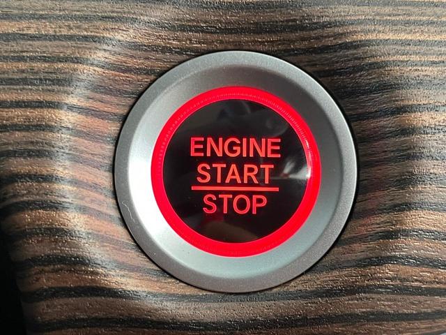 フリード 　スマートキー　プッシュスタートボタン　ホンダセンシング　ステアリングリモコン　クルーズコントロール　シートヒーター　プラズマクラスター（21枚目）