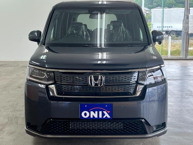 ステップワゴン スパーダ　登録済未使用車　ホンダセンシング　両側パワースライドドア　バックカメラ　電動パーキング　オットマン　アルミホイール　パワーテールゲート　ＬＥＤヘッドライト（3枚目）