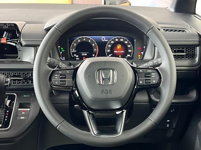 ステップワゴン スパーダ　登録済未使用車　ホンダセンシング　両側パワースライドドア　バックカメラ　電動パーキング　オットマン　アルミホイール　パワーテールゲート　ＬＥＤヘッドライト（11枚目）