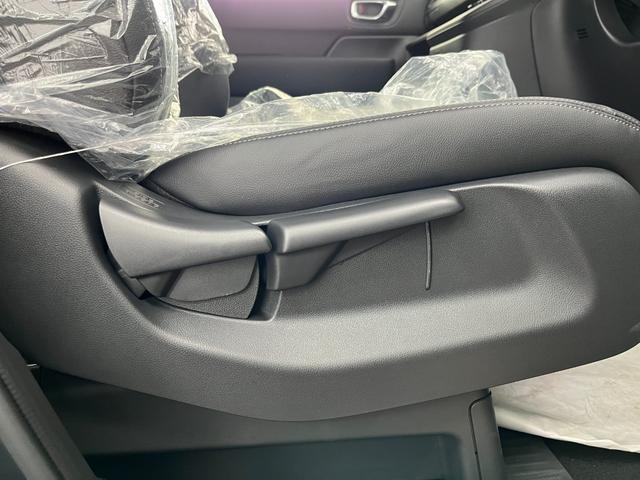 ステップワゴン スパーダ　登録済未使用車　ホンダセンシング　両側パワースライドドア　バックカメラ　電動パーキング　オットマン　アルミホイール　パワーテールゲート　ＬＥＤヘッドライト（36枚目）