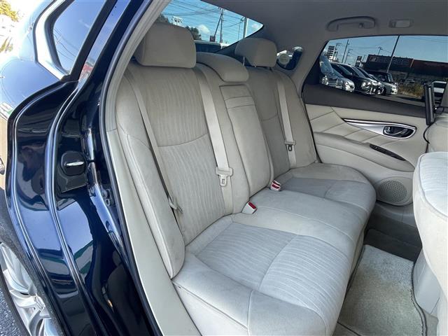 フーガ 370GT FOUR 4WD 純正ナビ フルセグTV/CD/DVD/BT ドライブレコーダー 純正エンジンスターター 後席モニター D席シートメモリ 前席パワーシート オートライト クルーズコントロール オートライト(18枚目)