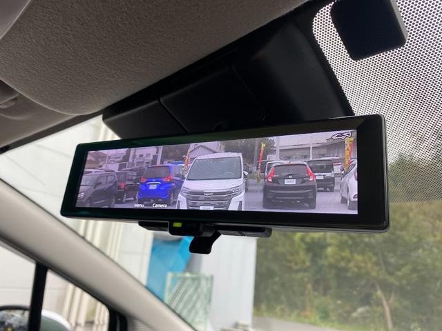 ノート オーテック　ＦＯＵＲ　ワンオーナー　４ＷＤ　純正メモリナビ（ＢＴ／ＡＭ／ＦＭ／ＤＶＤ）純正エアロ　全周囲方位カメラ　黒レザーシート（ＡＵＴＣＨ）シートヒーター（運転席＋助手席）ステアリングスイッチ　ステアリングヒーター（10枚目）