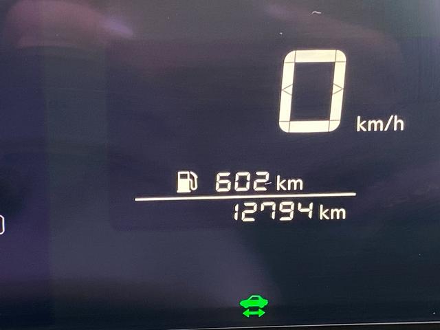 ノート オーテック　ＦＯＵＲ　ワンオーナー　４ＷＤ　純正メモリナビ（ＢＴ／ＡＭ／ＦＭ／ＤＶＤ）純正エアロ　全周囲方位カメラ　黒レザーシート（ＡＵＴＣＨ）シートヒーター（運転席＋助手席）ステアリングスイッチ　ステアリングヒーター（13枚目）