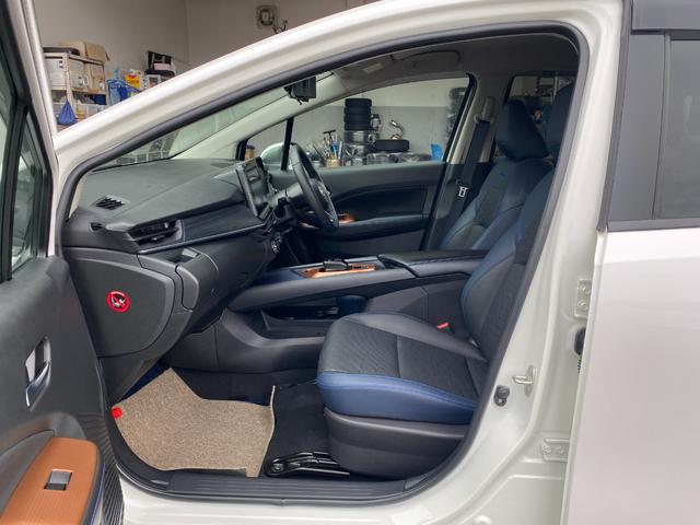 ノート オーテック　ＦＯＵＲ　ワンオーナー　４ＷＤ　純正メモリナビ（ＢＴ／ＡＭ／ＦＭ／ＤＶＤ）純正エアロ　全周囲方位カメラ　黒レザーシート（ＡＵＴＣＨ）シートヒーター（運転席＋助手席）ステアリングスイッチ　ステアリングヒーター（32枚目）