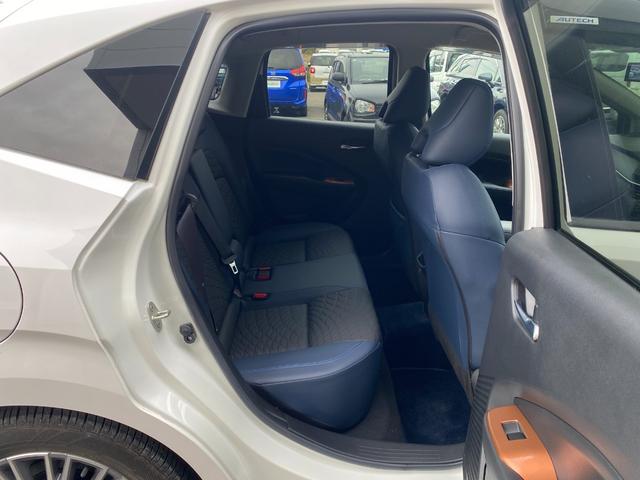 ノート オーテック　ＦＯＵＲ　ワンオーナー　４ＷＤ　純正メモリナビ（ＢＴ／ＡＭ／ＦＭ／ＤＶＤ）純正エアロ　全周囲方位カメラ　黒レザーシート（ＡＵＴＣＨ）シートヒーター（運転席＋助手席）ステアリングスイッチ　ステアリングヒーター（37枚目）