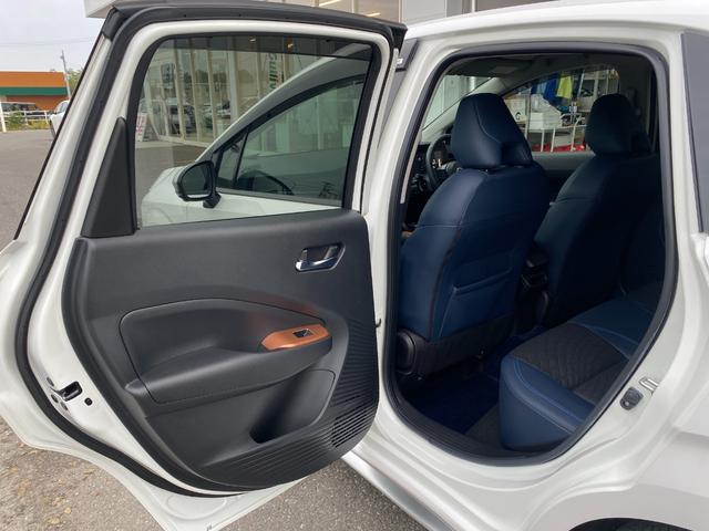 ノート オーテック　ＦＯＵＲ　ワンオーナー　４ＷＤ　純正メモリナビ（ＢＴ／ＡＭ／ＦＭ／ＤＶＤ）純正エアロ　全周囲方位カメラ　黒レザーシート（ＡＵＴＣＨ）シートヒーター（運転席＋助手席）ステアリングスイッチ　ステアリングヒーター（40枚目）