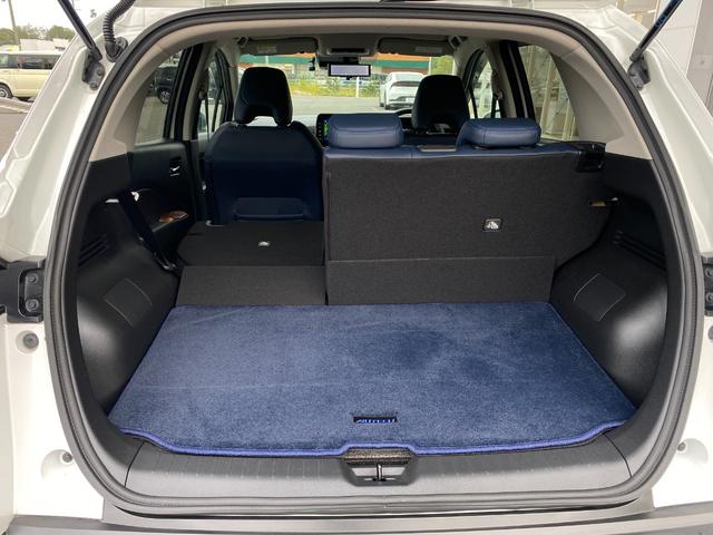 ノート オーテック　ＦＯＵＲ　ワンオーナー　４ＷＤ　純正メモリナビ（ＢＴ／ＡＭ／ＦＭ／ＤＶＤ）純正エアロ　全周囲方位カメラ　黒レザーシート（ＡＵＴＣＨ）シートヒーター（運転席＋助手席）ステアリングスイッチ　ステアリングヒーター（46枚目）