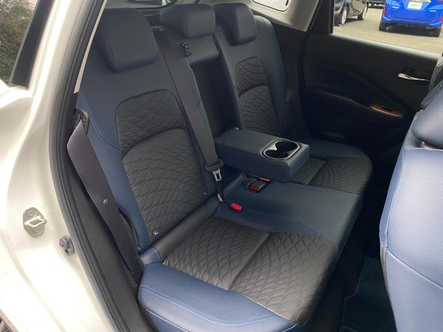 ノート オーテック　ＦＯＵＲ　ワンオーナー　４ＷＤ　純正メモリナビ（ＢＴ／ＡＭ／ＦＭ／ＤＶＤ）純正エアロ　全周囲方位カメラ　黒レザーシート（ＡＵＴＣＨ）シートヒーター（運転席＋助手席）ステアリングスイッチ　ステアリングヒーター（50枚目）