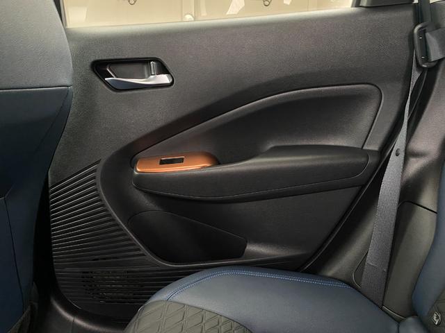 ノート オーテック　ＦＯＵＲ　ワンオーナー　４ＷＤ　純正メモリナビ（ＢＴ／ＡＭ／ＦＭ／ＤＶＤ）純正エアロ　全周囲方位カメラ　黒レザーシート（ＡＵＴＣＨ）シートヒーター（運転席＋助手席）ステアリングスイッチ　ステアリングヒーター（51枚目）